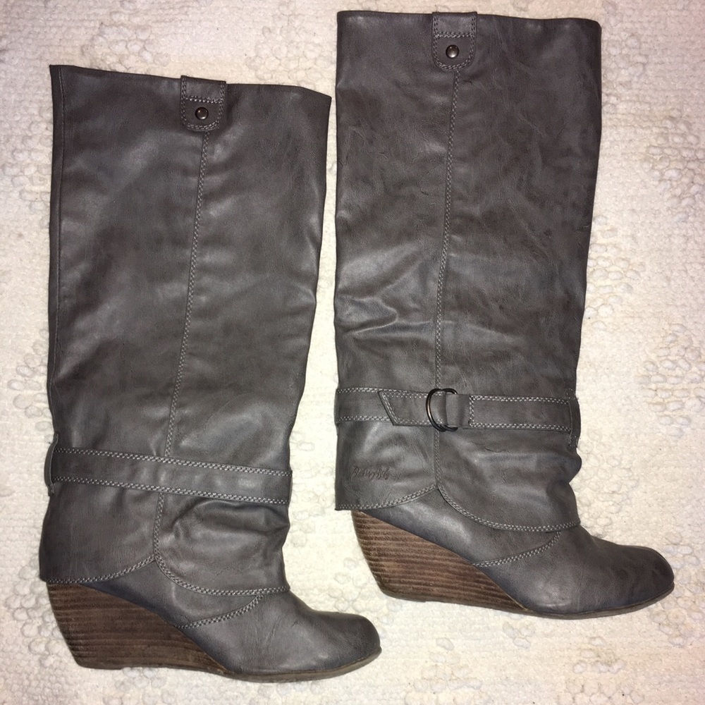 Women’s size 8 blowfish tall grey boots with heel